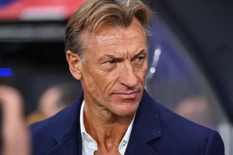 تقرير: رينارد مطلوب في الدوري الإماراتي